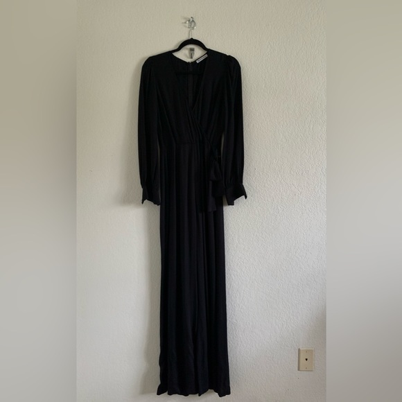 Reformation Women’s V-Neck Long Sleeve Jumpsuit Black...